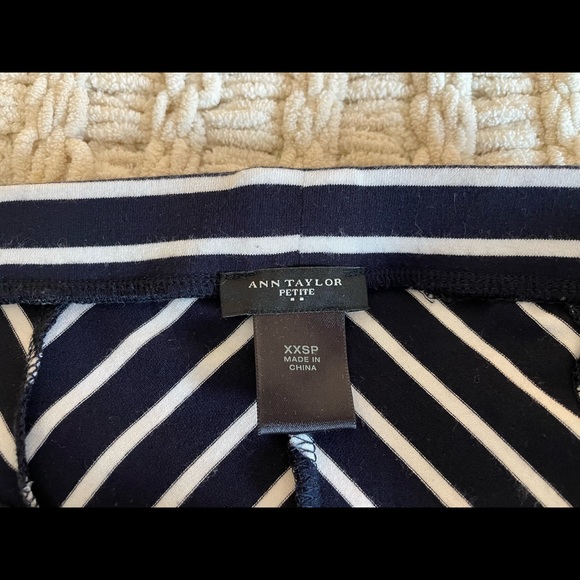 Ann Taylor, Petite Chevron Skirt XXS - Picture 3 of 4